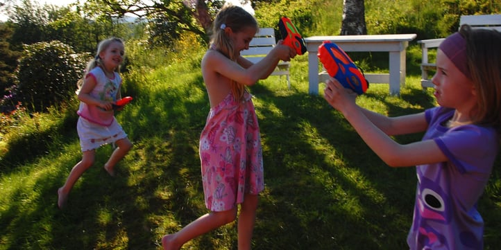 backyard-fun-water-fight.jpg