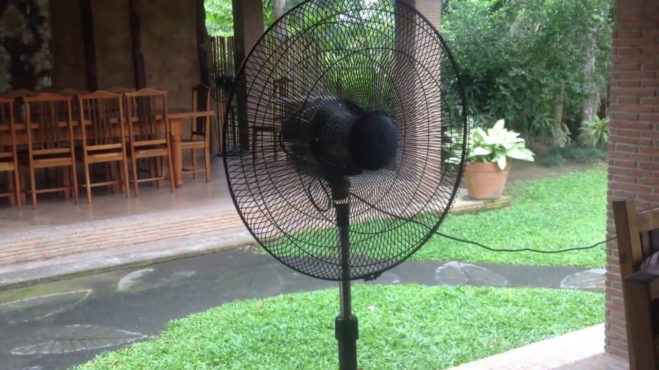 outdoor-fans-an-easy-mosquito-deterrent