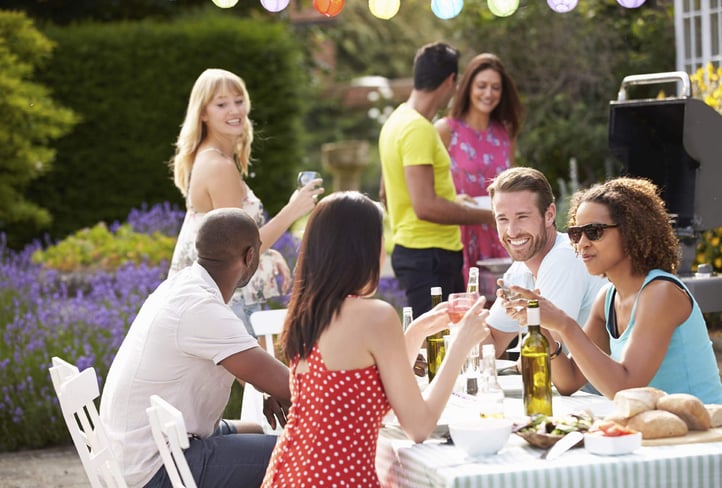 30 Fun Things To Do In Your Backyard - 30 Fun Things To Do In Your Backyard